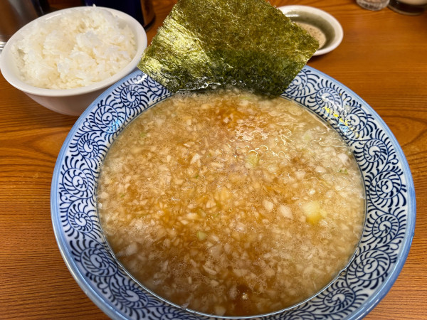 「中華そば玉ネギ多め固め750円」@中華そば 吾衛門の写真