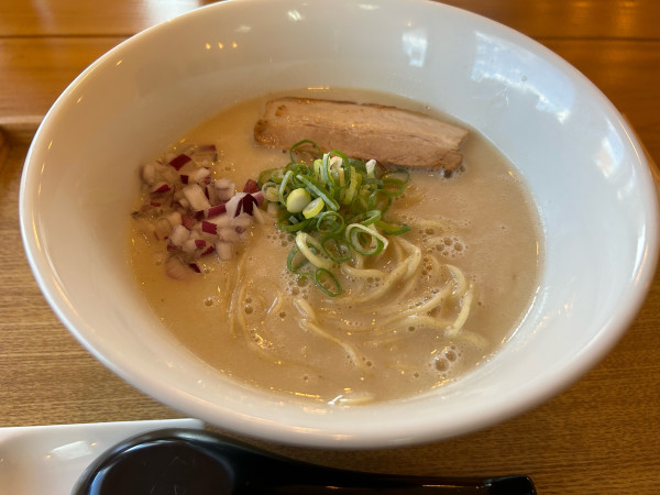 「濃厚鶏白湯・和え玉」@麺屋 こなたの写真