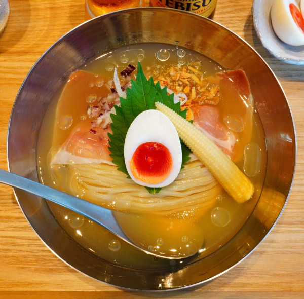 「【本店夏季限定】出雲冷麺＋瓶ビール」@宍道湖しじみ中華蕎麦 琥珀 東京本店の写真