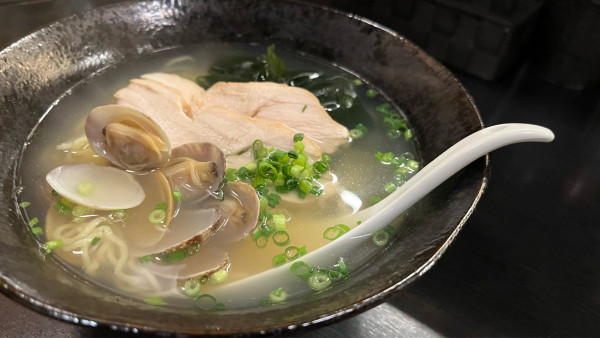 「貝出汁塩ラーメン」@瀧伊の写真