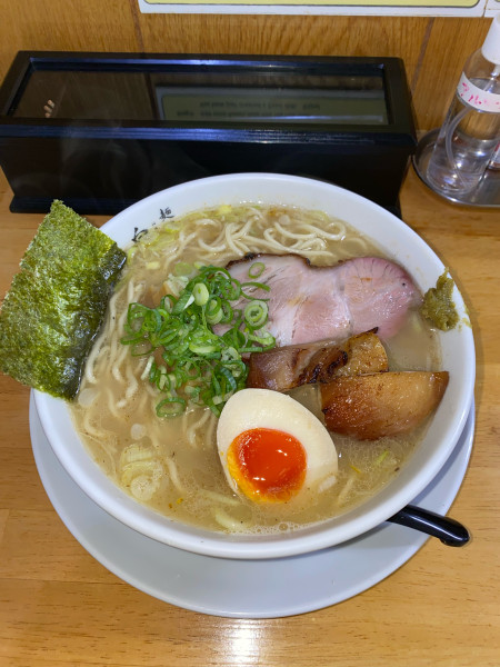 「魚白湯ラーメンしょっつる仕様大盛¥1,190円(限定)」@麺屋 白神の写真