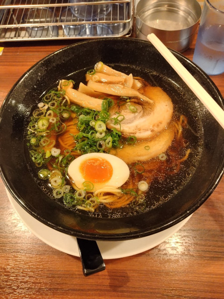 「しょうゆラーメン」@まるはちラーメンの写真