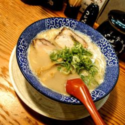 とんこつラーメン