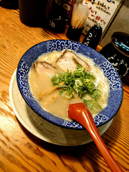 「とんこつラーメン」@博多ラーメン鶴亀堂 三芳藤久保店の写真