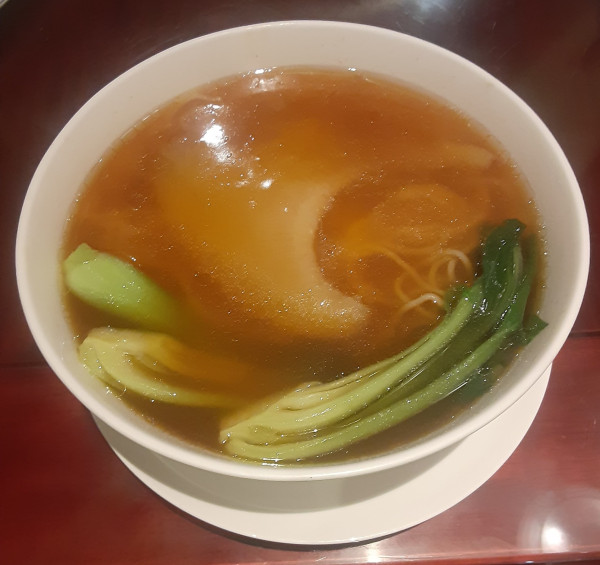 「ふかひれ姿煮そば」@萬珍樓 本店の写真