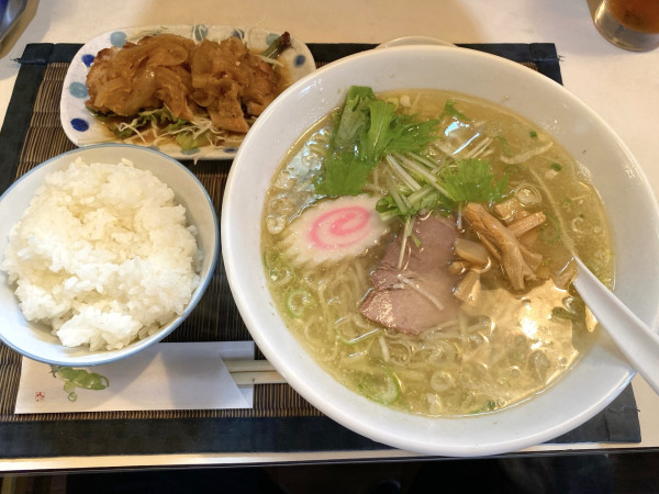 「朝ラー定食（チキン生姜焼き）1,000円」@哲人の写真