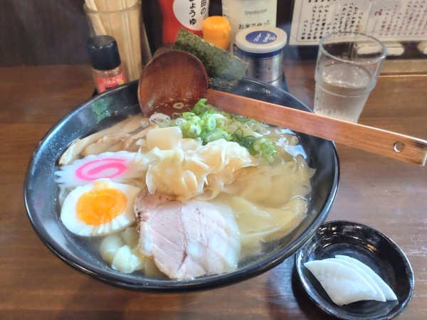 「ガリ塩ワンタンメン（帯麺に変更）」@元祖帯麺 梅田飯店の写真