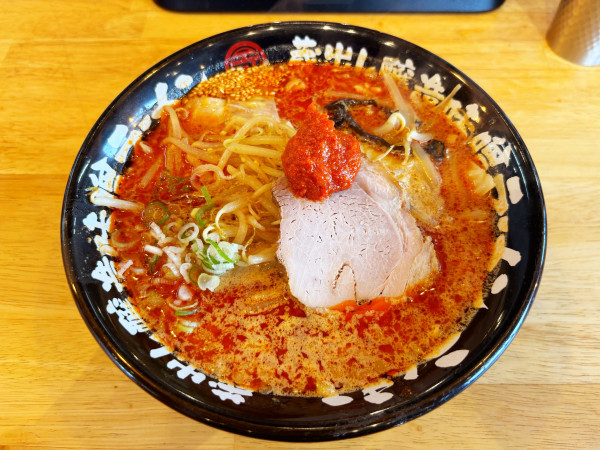 「辛味噌ラーメン　890円」@蔵出し醸造味噌ラーメン えんまるの写真