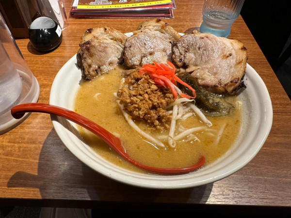 「沖縄味噌炙りチャーシュー麺」@麺場 田所商店 イオンモール岡崎店の写真