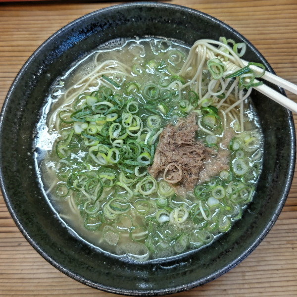 「ラーメン（600円）」@五号線沿いの元祖長浜ラーメンの写真