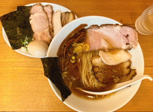 「特すずめ中華そば:1,300円」@下町中華そば すずめ食堂の写真