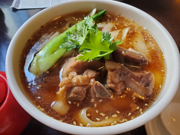 「排骨刀削麺」@西安刀削麺酒楼 本厚木店の写真