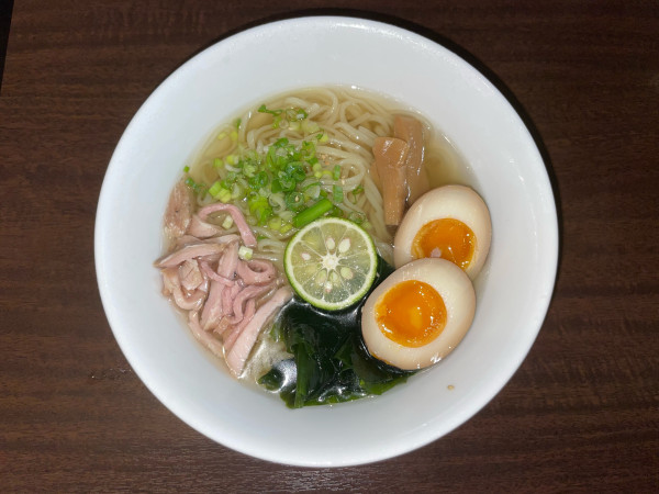 「冷やしイリコそば(¥950) 味付玉子(¥100)」@中華そば いぶきの写真