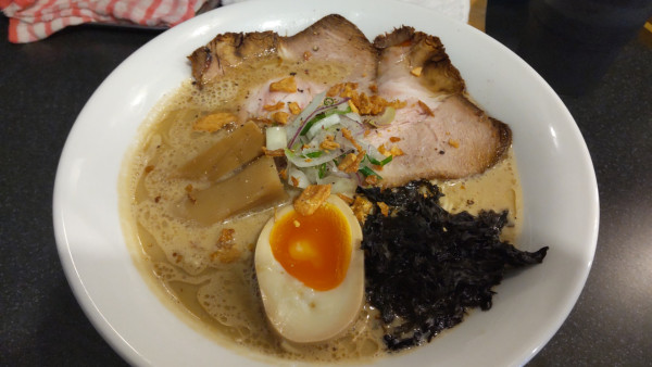「限定鶏白湯煮干しラーメン930円」@煮干しらーめん 田中にぼるの写真
