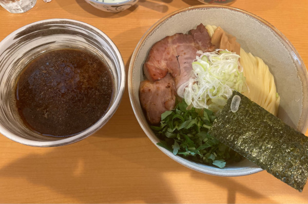 「鰹と煮干しの醤油つけ麺　大盛」@麺処 富士松の写真