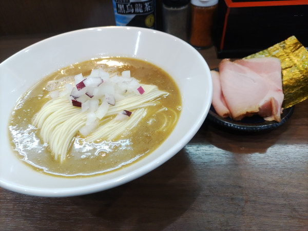 「濃厚煮干ソバ 1100円」@Noodle&Spice curry 今日の1番の写真