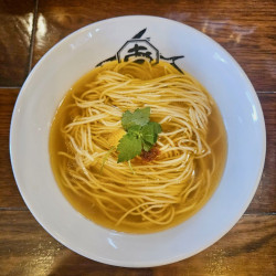 鶏塩上湯麺(1150円)