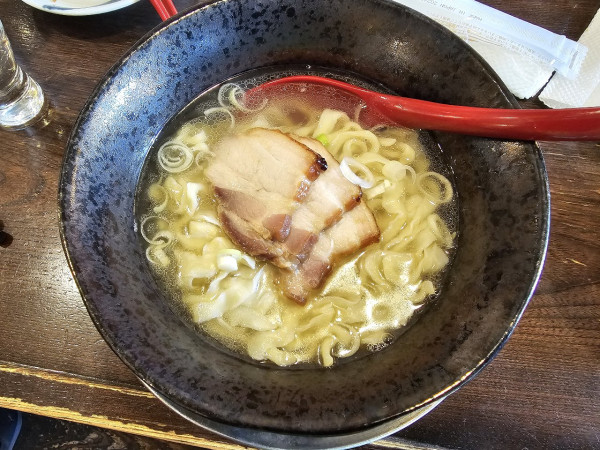 「【14周年限定】塩手揉みそば＋嶽きみの冷やし」@立ち呑み居酒屋 金町製麺の写真