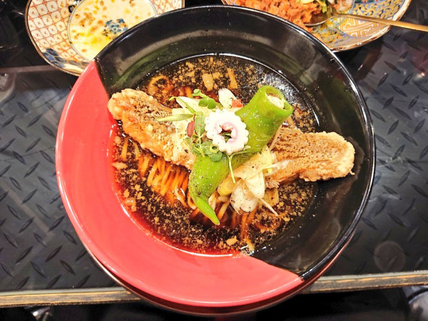 「【限定】ダイレクトニボシトポーク 甘鯛のマンガリッツァ、など」@トーキョーニューミクスチャーヌードル 八咫烏 CHIKARABOの写真