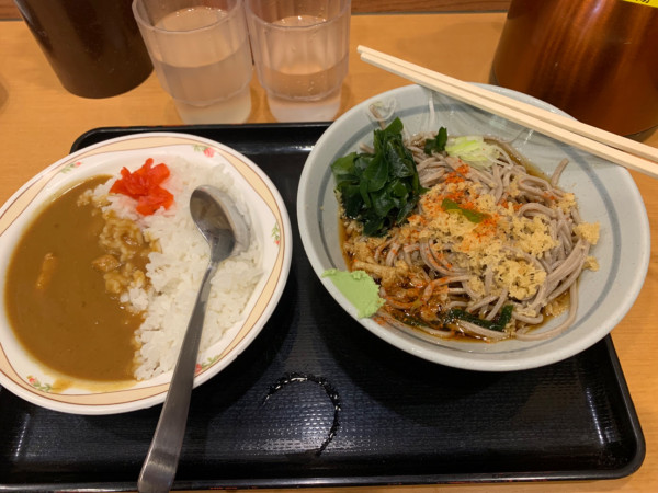 「カレーライスセットそば 720円」@かのや 新橋駅構内店の写真