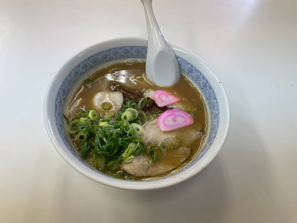 「中華そば」@丸高中華そば 六十谷店の写真