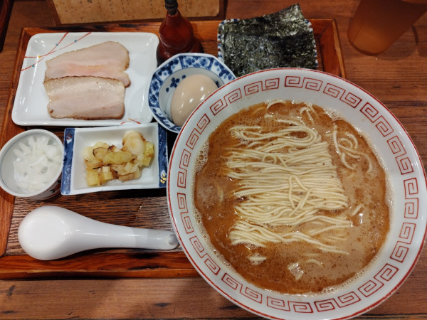 「炭火焼濃厚中華そば　栗　＋トリュフ煮卵：サービス券」@炭火焼濃厚中華そば 奥倫道の写真