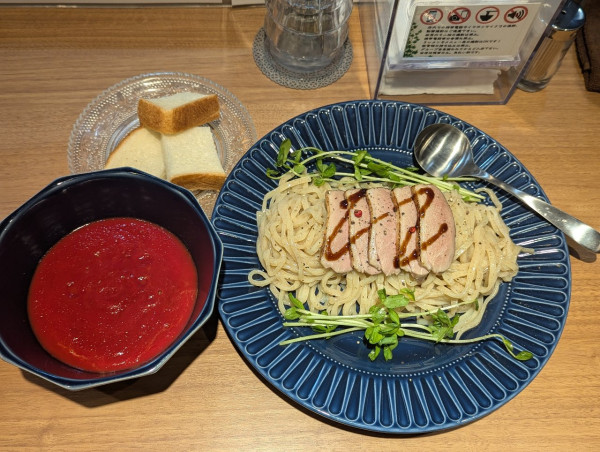 「限定ビーツと甘海老のポタージュつけsoba並」@鶏Soba Toraやの写真