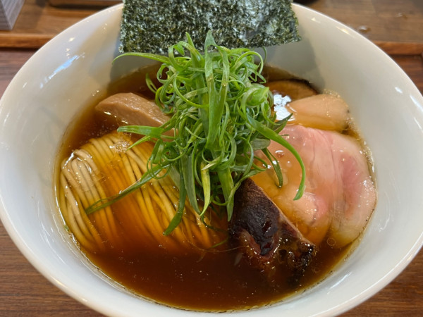 「醤油そば」@YOKOKURA STOREHOUSEの写真