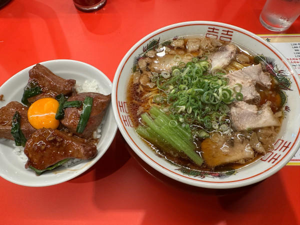 「中華そば+純レバ丼(小)」@レバニラ中華 満腹の写真