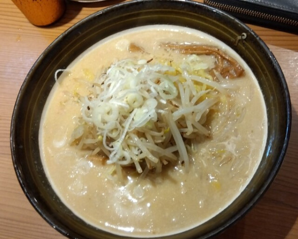 「味噌ラーメン 880円」@いと井 東京ラーメン横丁店の写真