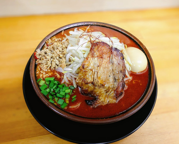 「しびれ辛みそ誤爆」@ラーメン・つけ麺 爆王の写真
