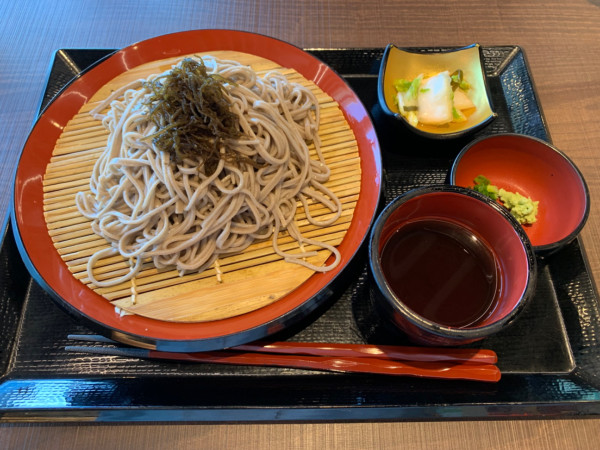 「もずくざるそば 800円」@丼 なんと屋の写真