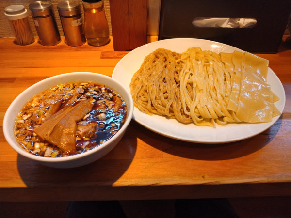 「焙煎２色つけ麺＋凄平麺」@らぁめん りきどうの写真