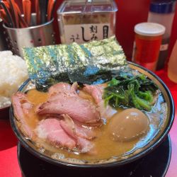 チャーシューメン(¥1050)+チャーシュー2枚(¥200)