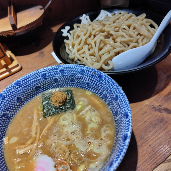 「つけ麺　チャーシュー」@六厘舎 大崎店の写真