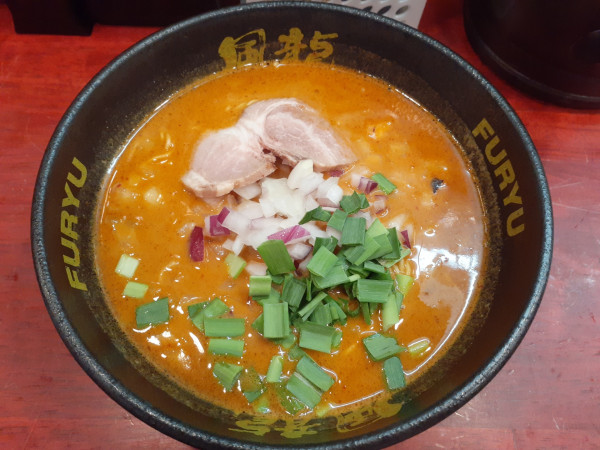 「辛ラーメン、替玉2」@とんこつラーメン 博多風龍 渋谷店の写真