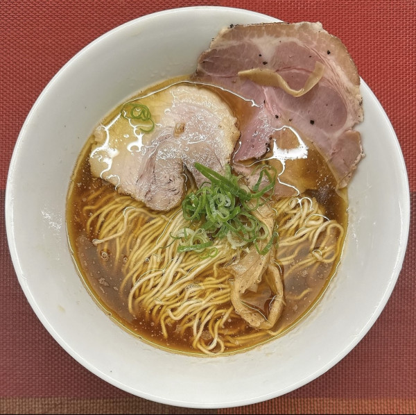 「醤油らぁめん」@麺LOUISの写真