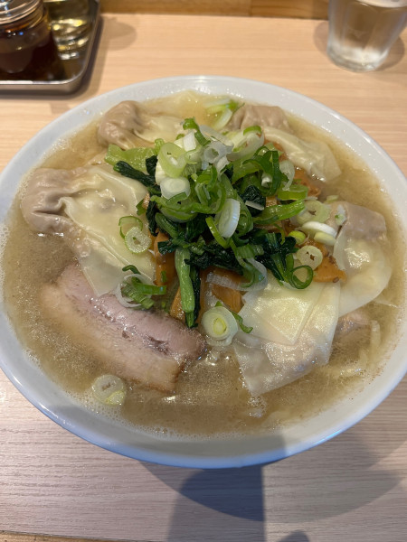 「塩ワンタンメン　大盛り」@桜上水 船越の写真
