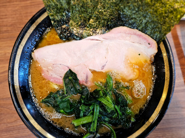 「ラーメン」@家系ラーメン王道家直伝 との丸家 八千代店の写真