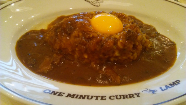 「ビーフカレー 普通 850円＋玉子 100円」@ワンミニッツカレー ランプ 船橋店の写真