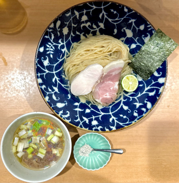 「★＜限定営業＞冷製烏賊煮干昆布水つけ麺🍜¥1,500」@北千住煮干中華蕎麦 かれんの写真
