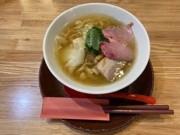 「しなそば（醤油）」@手打ち正麺 Hachimitsuの写真