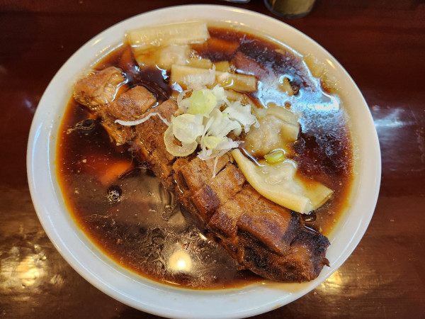 「ワンタンチャーシューメン」@手打ち 陰日向の写真