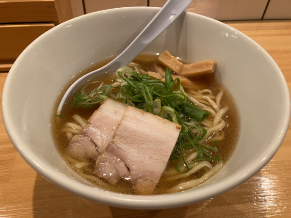 「中華そば(手もみ太麺)」@麺処 諭吉 大門店の写真
