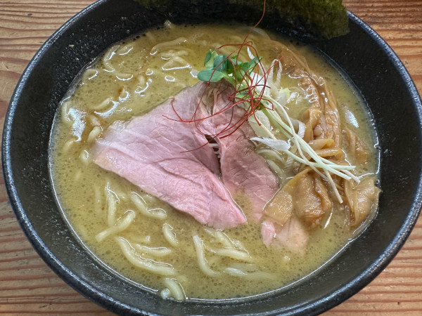「濃厚牡蠣そば」@貝だしラーメン 貝ガラ屋の写真