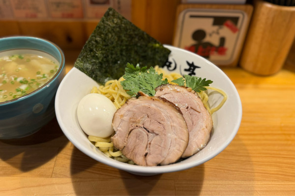 「本丸塩つけ麺¥1200、肉ワンタン¥250」@横濱 本丸亭 新橋店の写真