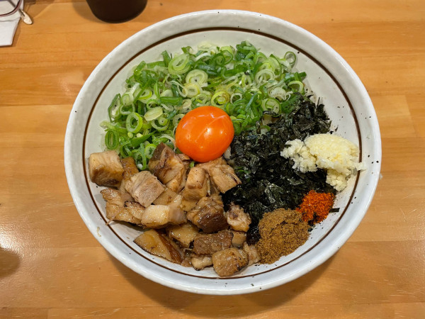 「塩まぜそば」@濃厚担々麺 はなび 瀬戸店の写真