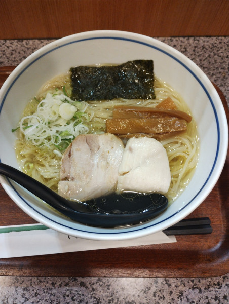 「鶏塩ラーメン(大盛)」@らーめん直久 新木場店の写真