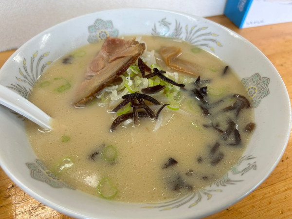 「豚骨ラーメン」@あやラーメンの写真
