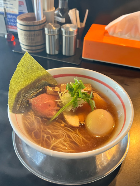 「柳麺 淡麗醤油＋味玉」@麺坊 炗の写真